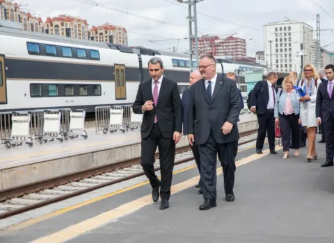 Çexiyanın nəqliyyat naziri Bakı Dəmiryol Vağzalında olub