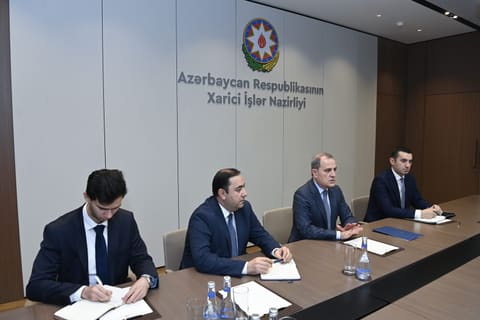 Ceyhun Bayramov AQEM-in Baş katibi ilə görüşüb