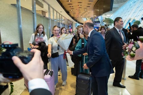 Daha bir qrup ukraynalı uşaq reabilitasiya xidmətlərinə cəlb olunmaq üçün Azərbaycana gətirilib