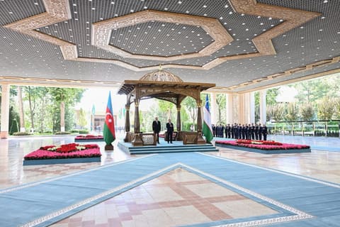 Official welcome ceremony held for President Ilham Aliyev in Tashkent - VIDEO