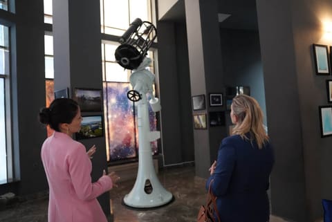 Emi Karlon Şamaxı Astrofizika Rəsədxanasında olub