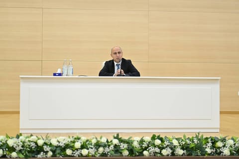  Emin Əmrullayev SABAH proqramının tələbələri ilə görüşüb