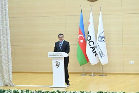  Emin Əmrullayev SABAH proqramının tələbələri ilə görüşüb