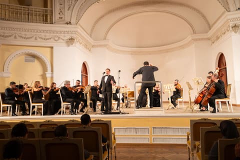 EYBA-nın payız konfransının iştirakçıları Dövlət Akademik Filarmoniyasında konsert proqramında iştirak ediblər