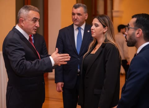 EYBA-nın payız konfransının iştirakçıları Dövlət Akademik Filarmoniyasında konsert proqramında iştirak ediblər