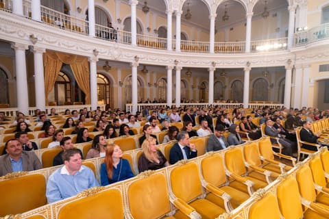 EYBA-nın payız konfransının iştirakçıları Dövlət Akademik Filarmoniyasında konsert proqramında iştirak ediblər