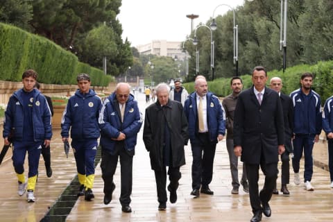 "Fənərbağça"nın nümayəndələri Heydər Əliyevin məzarını və Şəhidlər xiyabanını ziyarət ediblər