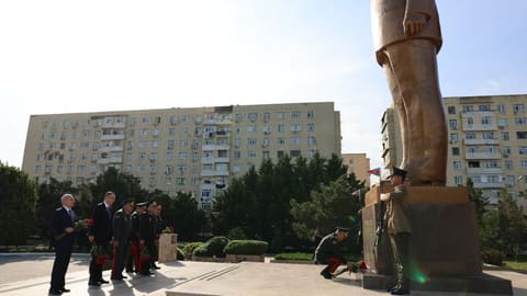 FHN-in Akademiyasında gənc kursantların hərbi andiçmə və məzunların buraxılış mərasimi olub