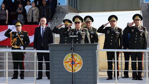FHN-in Akademiyasında gənc kursantların hərbi andiçmə və məzunların buraxılış mərasimi olub