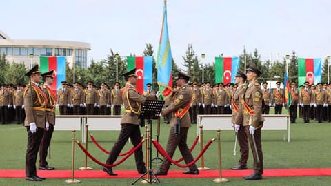 FHN-in Akademiyasında gənc kursantların hərbi andiçmə və məzunların buraxılış mərasimi olub