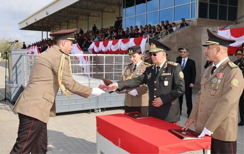 FHN-in Akademiyasında gənc kursantların hərbi andiçmə və məzunların buraxılış mərasimi olub