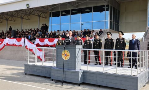 FHN-in Akademiyasında gənc kursantların hərbi andiçmə və məzunların buraxılış mərasimi olub