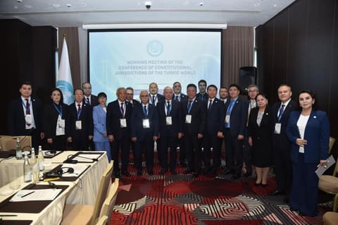 Azərbaycan və Özbəkistan arasında konstitusiya ədalət mühakiməsinin inkişafı müzakirə edilib