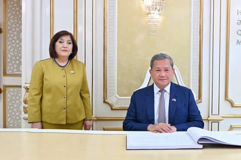 Sahibə Qafarova Kamboca Baş naziri ilə parlamentlərarası əlaqələrinin inkişaf perspektivlərini müzakirə edib