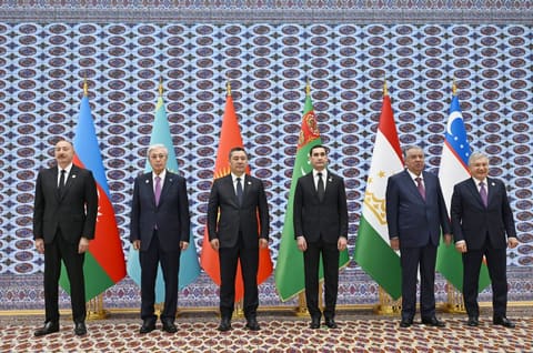 Ilham Aliyev arrives at Avaza Complex