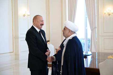 İlham Əliyev Bakıda keçirilən beynəlxalq konfransların iştirakçılarını qəbul edib - YENİLƏNİB