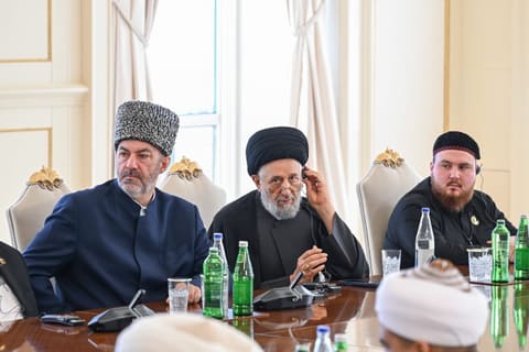 İlham Əliyev Bakıda keçirilən beynəlxalq konfransların iştirakçılarını qəbul edib - YENİLƏNİB