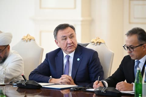 İlham Əliyev Bakıda keçirilən beynəlxalq konfransların iştirakçılarını qəbul edib - YENİLƏNİB