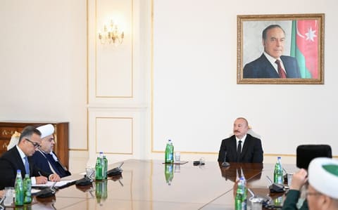İlham Əliyev Bakıda keçirilən beynəlxalq konfransların iştirakçılarını qəbul edib - YENİLƏNİB