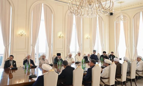 İlham Əliyev Bakıda keçirilən beynəlxalq konfransların iştirakçılarını qəbul edib - YENİLƏNİB