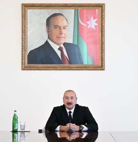 İlham Əliyev Bakıda keçirilən beynəlxalq konfransların iştirakçılarını qəbul edib - YENİLƏNİB