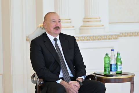 İlham Əliyev Britaniyanın yeni səfirinin etimadnaməsini qəbul edib