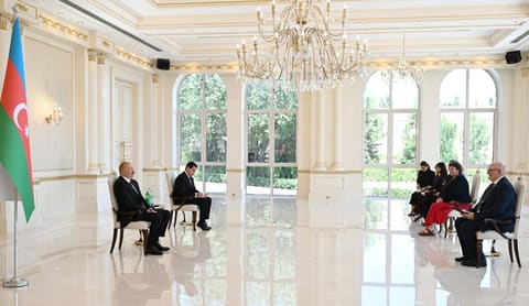İlham Əliyev Britaniyanın yeni səfirinin etimadnaməsini qəbul edib
