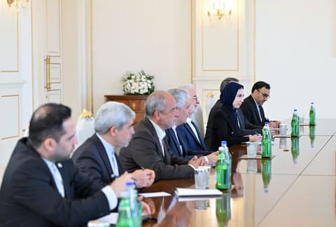  İlham Əliyev İranın daxili işlər nazirini qəbul edib