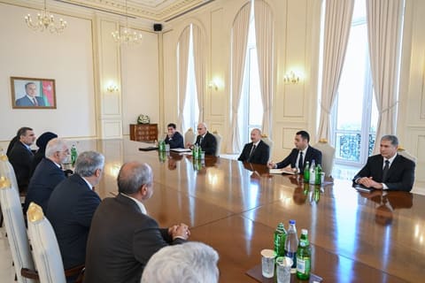  İlham Əliyev İranın daxili işlər nazirini qəbul edib