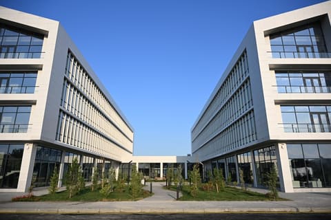 İlham Əliyev “SABAH.city” innovasiya şəhərciyinin birinci mərhələsinin açılışında iştirak edib