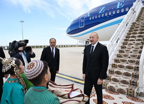 Ilham Aliyev arrives in Turkmenistan for working visit