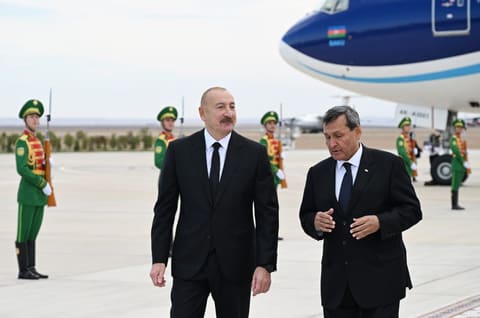 Ilham Aliyev arrives in Turkmenistan for working visit