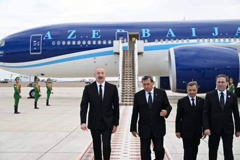 Ilham Aliyev arrives in Turkmenistan for working visit