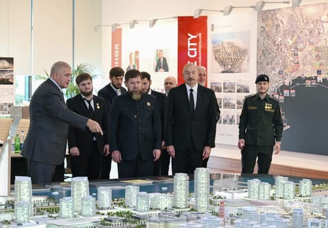 İlham Əliyev və Rusiyanın Çeçenistan Respublikasının başçısı “Bakı Ağ Şəhər”də olublar