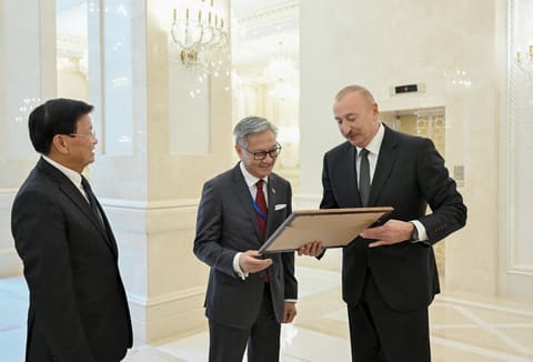  İlham Əliyevin adından Laos Prezidentinin şərəfinə rəsmi nahar verilib
