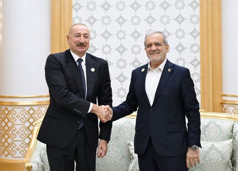  İlham Əliyevin İran Prezidenti ilə görüşü keçirilib - YENİLƏNİB