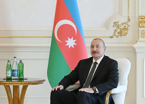  İlham Əliyevin Laos Prezidenti ilə təkbətək görüşü olub