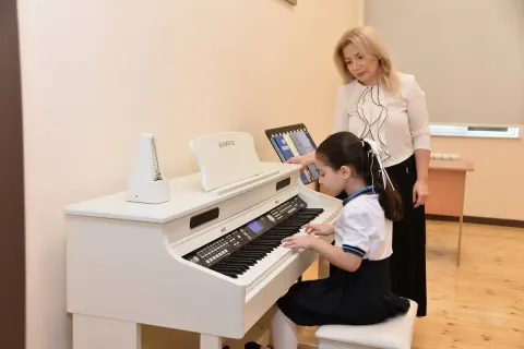 İncəsənət Gimnaziyasının binası əsaslı təmirdən sonra istifadəyə verilib