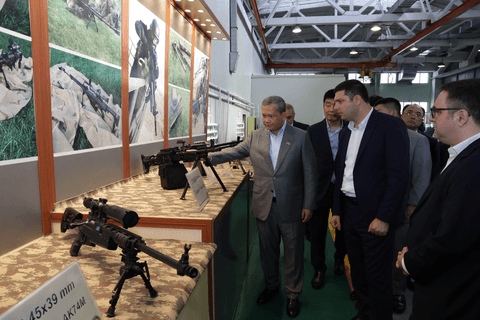 Kambocanın Baş naziri Müdafiə Sənayesi Nazirliyinin müəssisələrini ziyarət edib