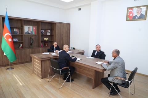 Kamran Əliyev Səbail rayonunda vətəndaşları qəbul edib