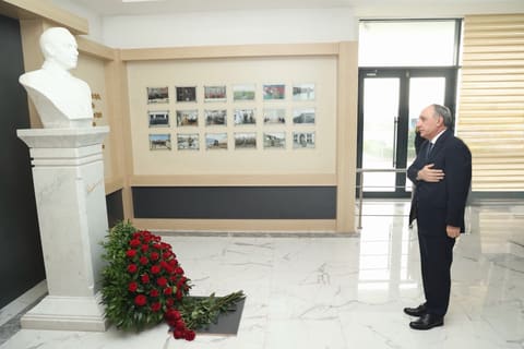 Kamran Əliyev Səbail rayonunda vətəndaşları qəbul edib