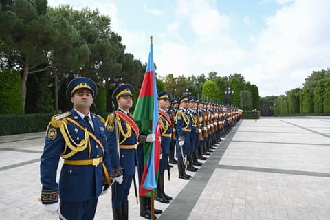 Laos Prezidentinin Bakıda rəsmi qarşılanma mərasimi olub