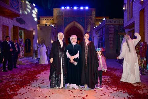 Leyla Əliyeva Özbəkistan və Türkiyənin birinci xanımları ilə görüşüb - Yenilənib