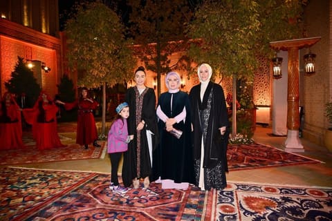 Leyla Əliyeva Özbəkistan və Türkiyənin birinci xanımları ilə görüşüb - Yenilənib