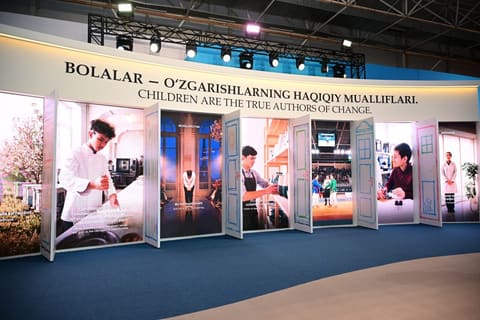 Leyla Əliyeva Səmərqənddə “Uşağın gözü ilə dünya” sərgisi və İmam əl-Buxari memorial kompleksi ilə tanış olub