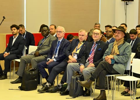 “Mədəniyyətlərarası dialoq, təhsil və rəqəmsal transformasiya” sessiyası keçirilib