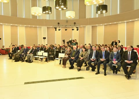 “Mədəniyyətlərarası dialoq, təhsil və rəqəmsal transformasiya” sessiyası keçirilib