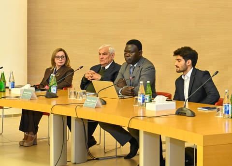 “Mədəniyyətlərarası dialoq, təhsil və rəqəmsal transformasiya” sessiyası keçirilib