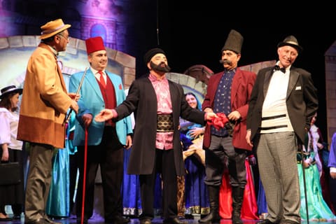 “O olmasın, bu olsun” tamaşasında sənətkarların xatirəsi ehtiramla yad edilib
