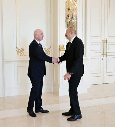 Prezident İlham Əliyev FIFA-nın prezidentini qəbul edib